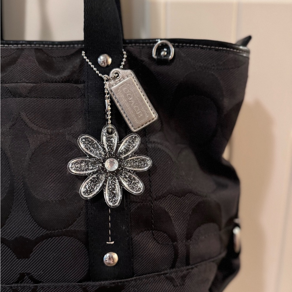 COACH Kyra Signature Black Daisy Charm Purse Handbag #F18844 - Picture 3 of 16